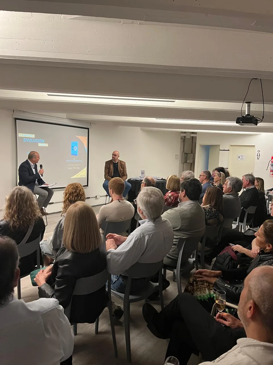 Lanzamiento del libro «La Próxima Evolución Digital» — foto 8